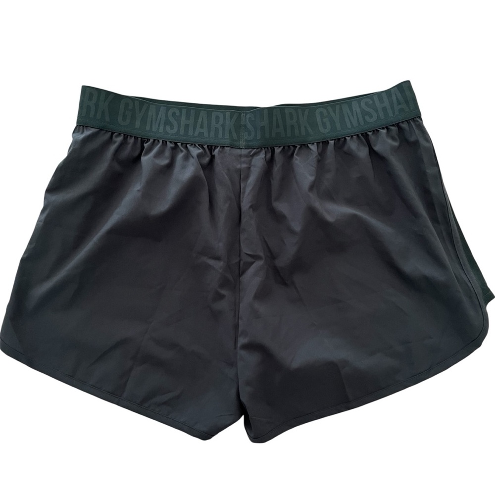 Gymshark Loose Fit Shorts - Picture 4 of 7